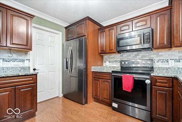 6867 Flick Drive, Indianapolis, IN 46237