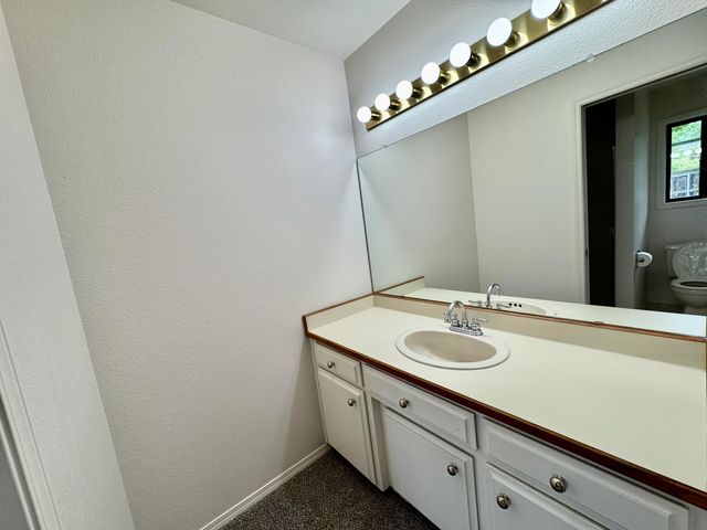 1026 NE A Street, Grants Pass, OR 97526