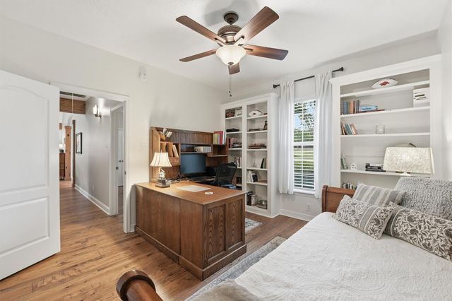600 Piney Creek Road, Bellville, TX 77418