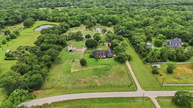 600 Piney Creek Road, Bellville, TX 77418