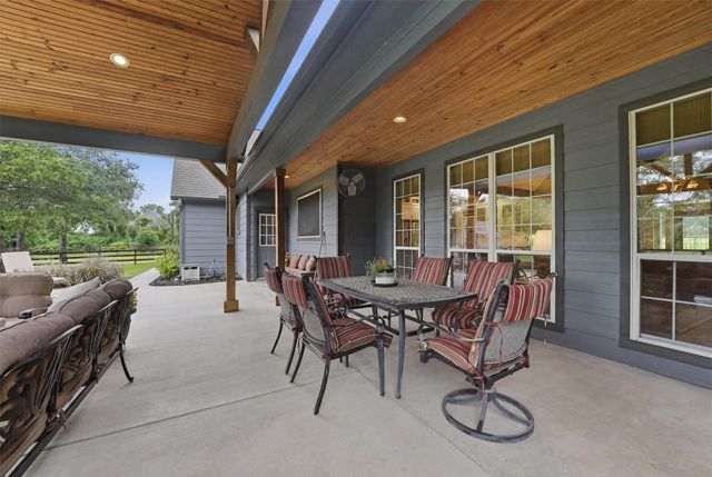 600 Piney Creek Road, Bellville, TX 77418