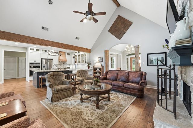 600 Piney Creek Road, Bellville, TX 77418