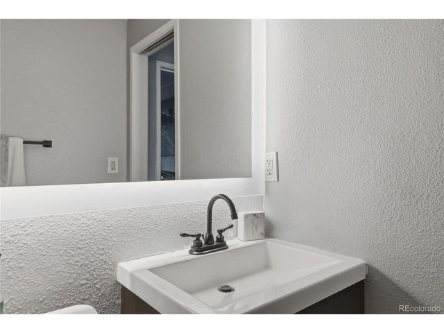 14087 E Jewell Ave, Aurora, CO 80012