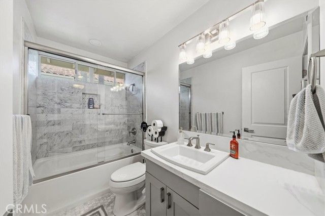 1011 Calle Azul, Glendale, CA 91208