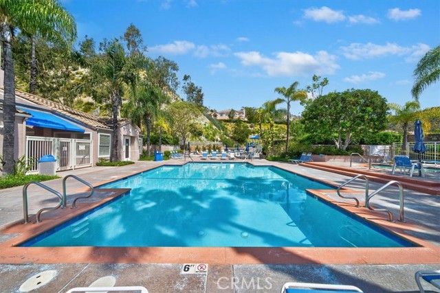 1011 Calle Azul, Glendale, CA 91208