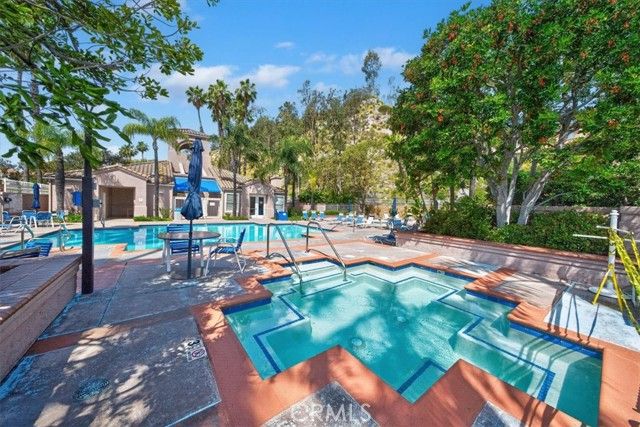 1011 Calle Azul, Glendale, CA 91208