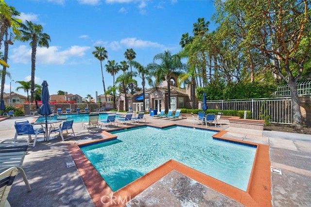 1011 Calle Azul, Glendale, CA 91208