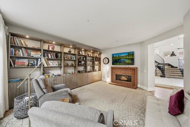 1011 Calle Azul, Glendale, CA 91208