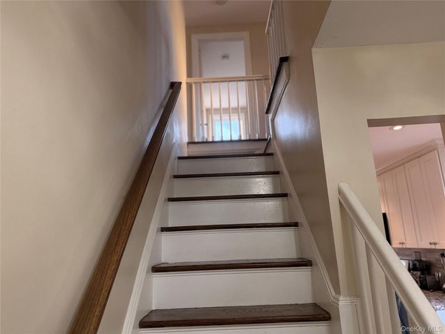 25 Crowell Street, Hempstead, NY 11550