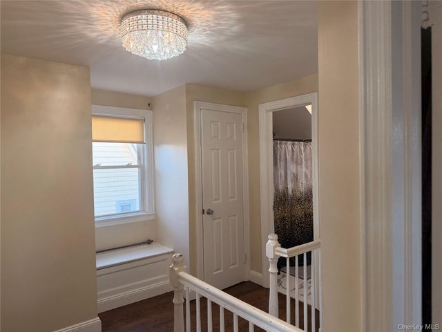 25 Crowell Street, Hempstead, NY 11550