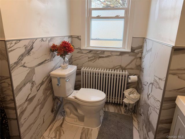 25 Crowell Street, Hempstead, NY 11550