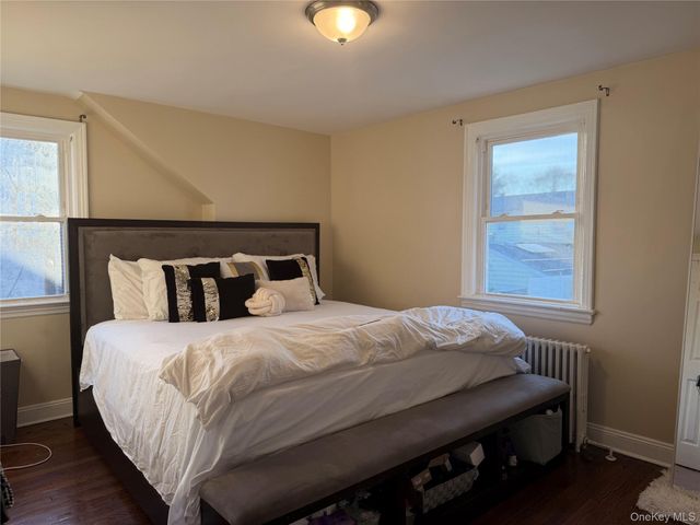 25 Crowell Street, Hempstead, NY 11550