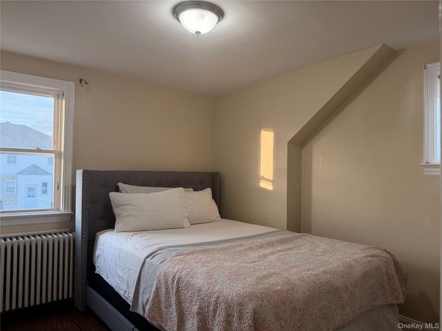 25 Crowell Street, Hempstead, NY 11550