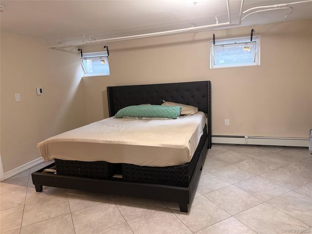 25 Crowell Street, Hempstead, NY 11550