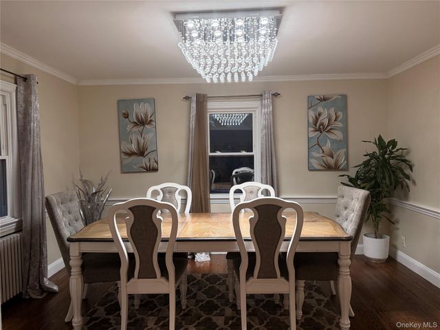 25 Crowell Street, Hempstead, NY 11550