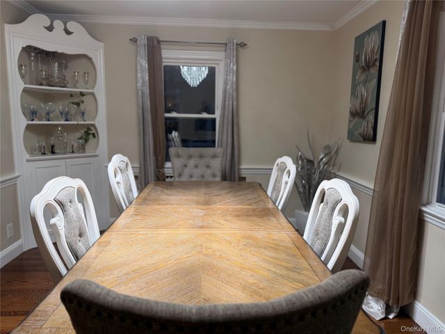 25 Crowell Street, Hempstead, NY 11550