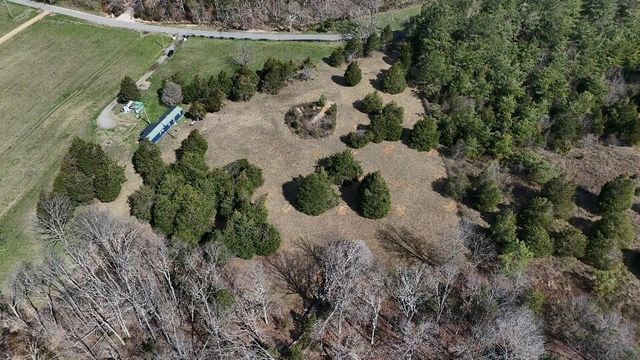 1334 Herschal Lyles, Westmoreland, TN 37186
