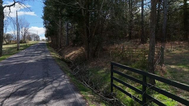 1334 Herschal Lyles, Westmoreland, TN 37186