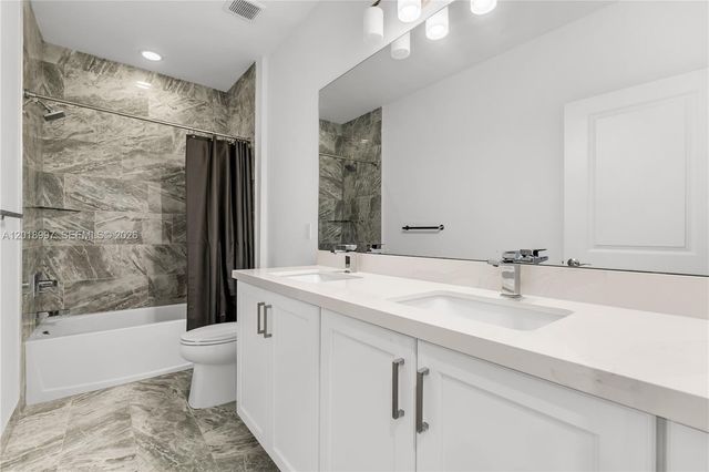 582 Parsons Way ., Deerfield Beach, FL 33442
