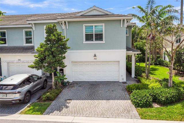 582 Parsons Way ., Deerfield Beach, FL 33442