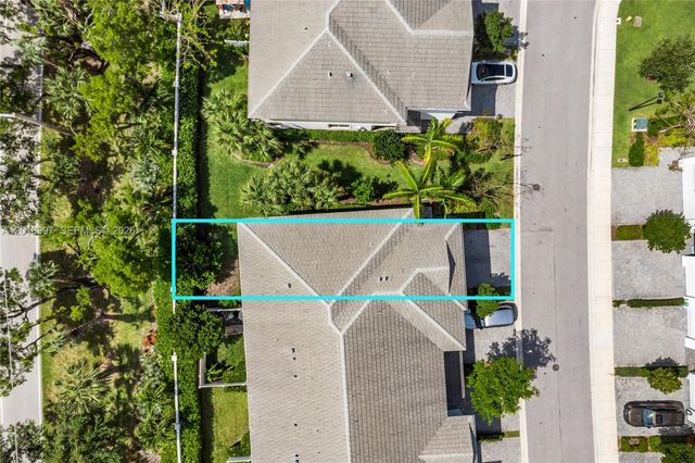 582 Parsons Way ., Deerfield Beach, FL 33442