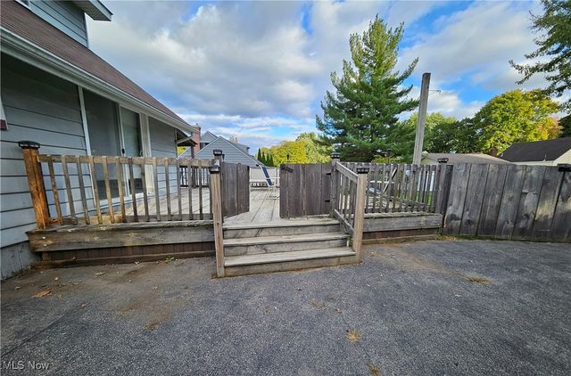 2153 Lyon Boulevard, Poland, OH 44514