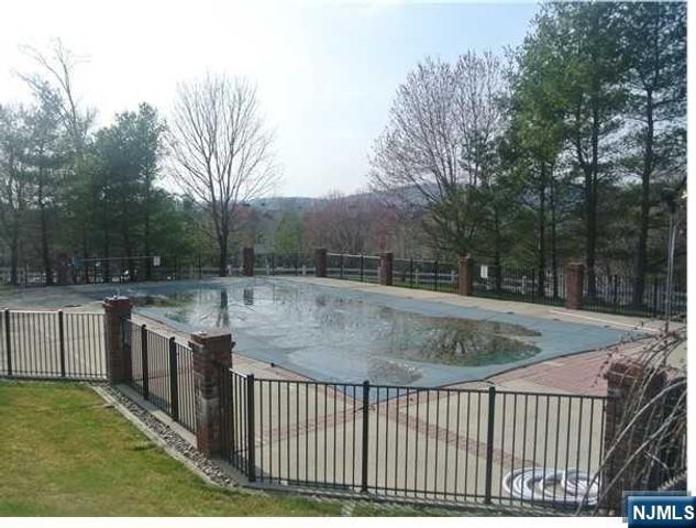 2388 Quill Court, Mahwah, NJ 07430