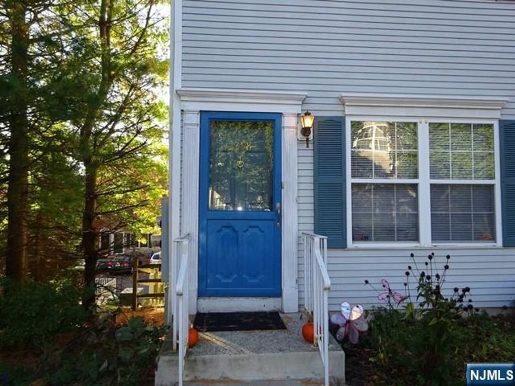 2388 Quill Court, Mahwah, NJ 07430