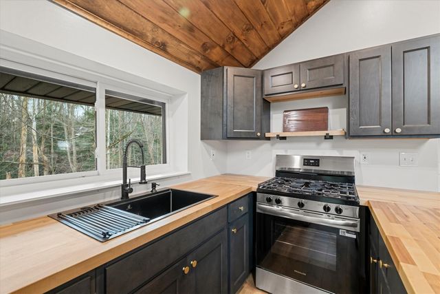 3111 MOREHOUSE Road, Erie, PA 16509