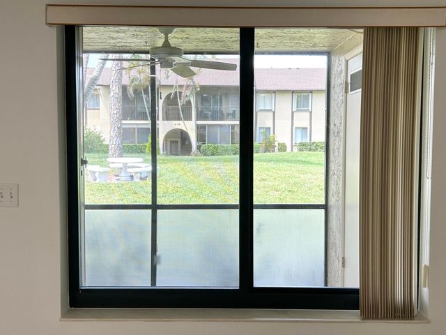 418 Pine Glen Lane C-1, Greenacres, FL 33463