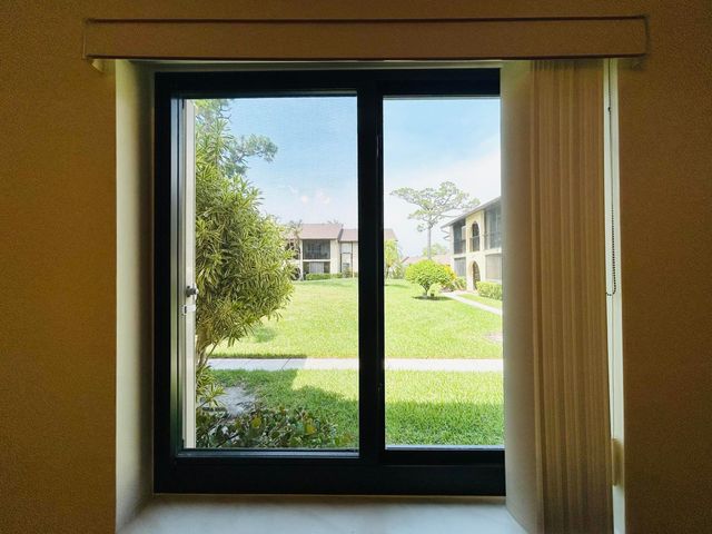 418 Pine Glen Lane C-1, Greenacres, FL 33463