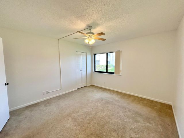 418 Pine Glen Lane C-1, Greenacres, FL 33463