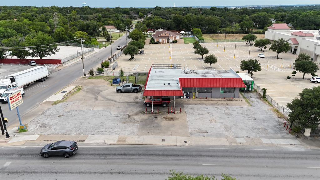 5101 E Lancaster Avenue, Fort Worth, TX 76112