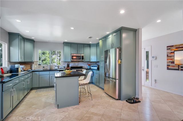 3540 Mountain View, Los Angeles, CA 90066
