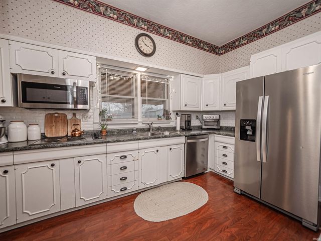 406 S Main Street, Owensville, IN 47665