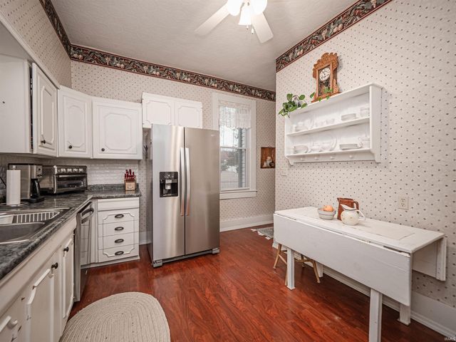 406 S Main Street, Owensville, IN 47665