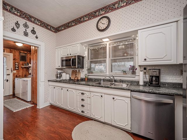 406 S Main Street, Owensville, IN 47665