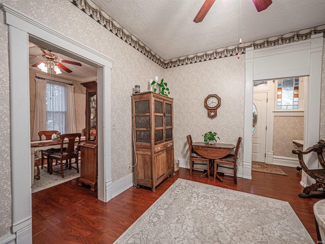 406 S Main Street, Owensville, IN 47665