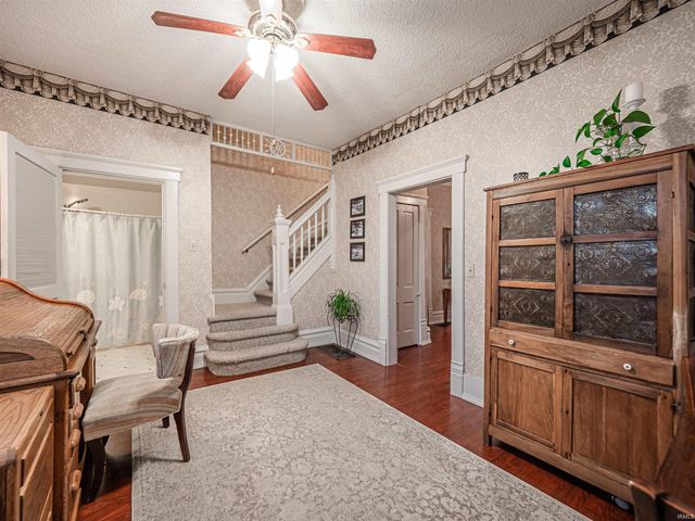 406 S Main Street, Owensville, IN 47665