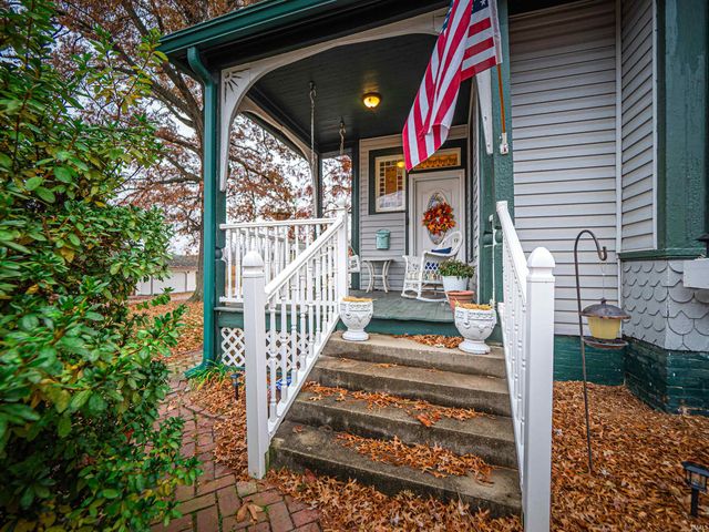 406 S Main Street, Owensville, IN 47665