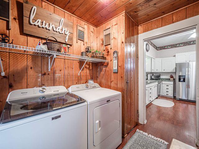 406 S Main Street, Owensville, IN 47665