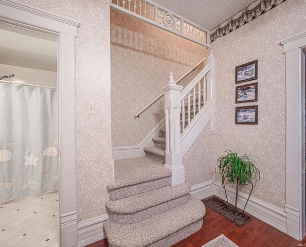 406 S Main Street, Owensville, IN 47665