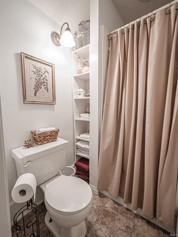 406 S Main Street, Owensville, IN 47665