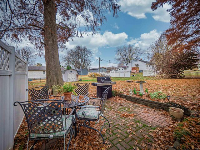 406 S Main Street, Owensville, IN 47665