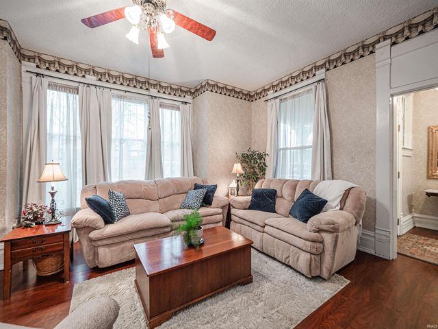 406 S Main Street, Owensville, IN 47665