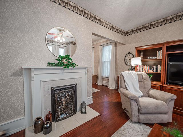 406 S Main Street, Owensville, IN 47665