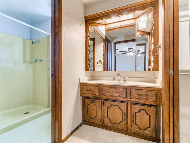 6304 Lansbrook Lane, Oklahoma City, OK 73132