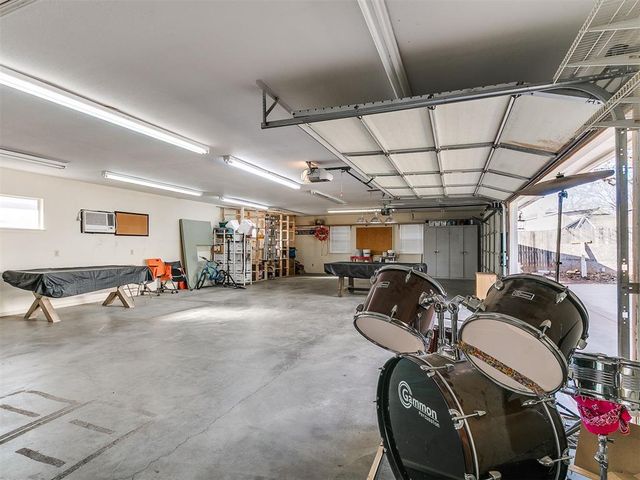 6304 Lansbrook Lane, Oklahoma City, OK 73132