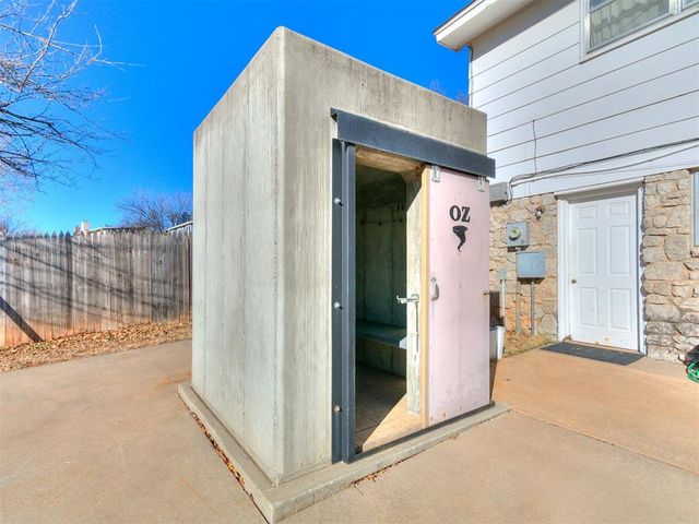 6304 Lansbrook Lane, Oklahoma City, OK 73132