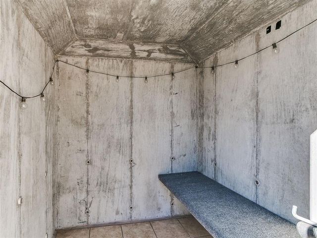 6304 Lansbrook Lane, Oklahoma City, OK 73132